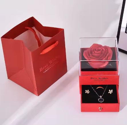 Coffret Rose Éternelle & son Collier d'Amour.