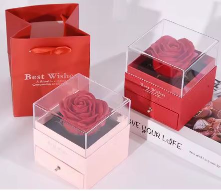 Coffret Rose Éternelle & son Collier d'Amour.